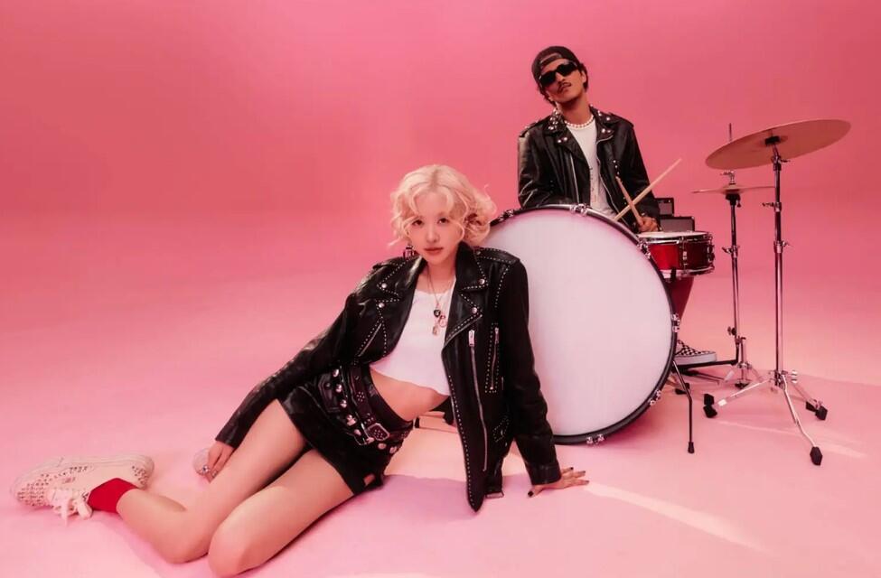 O single da cantora já tem mais de 1,8 bilhão de visualizações no YouTube. (Foto: Divulgação).